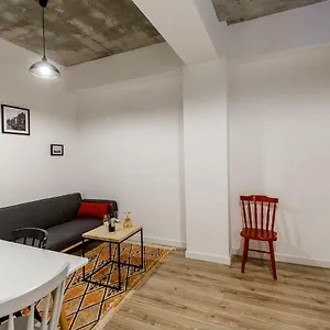  Апартаменты Centre By Picnic